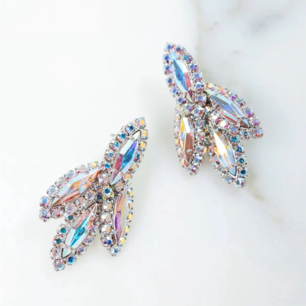 NWT Anthropologie Elizabeth Cole Petite Bacall Earrings Iridescent